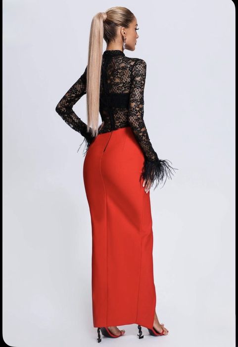 Официална дълга рокля дантела с пера от щраус Bella Barnett