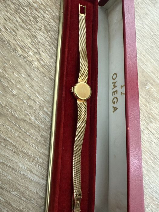 Omega, Rolex, Citizen, Fossil, Paterson, Dolce Gabbana, Espirit