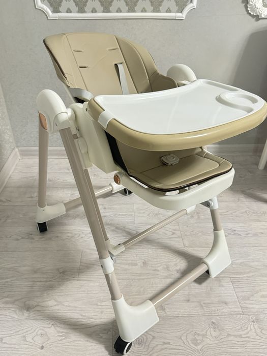 Стульчик для кормления.