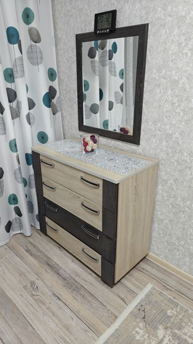 Комод с зеркалом