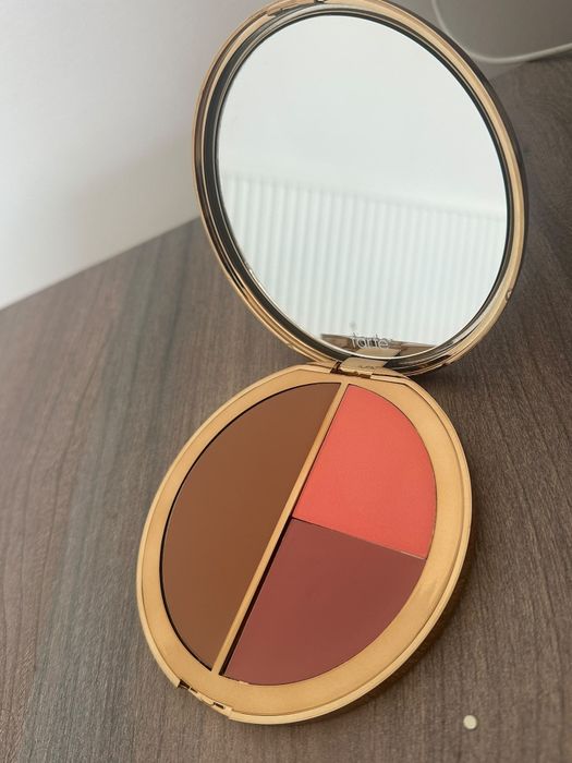 Paleta machiaj tarte