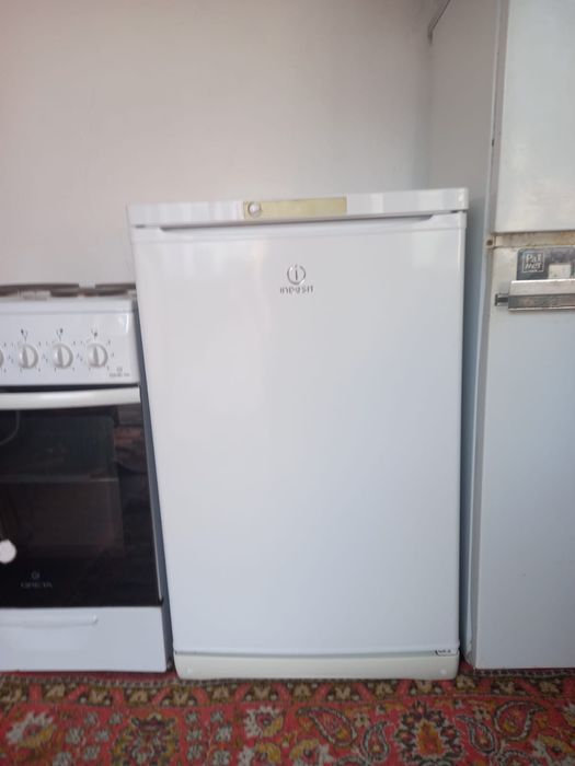 Продам морозильную камеру индезит