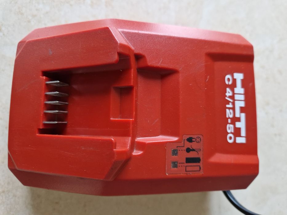 Hilti C4/12-50 , B12/2,6 Li-Ion - incarcator si acumulatori