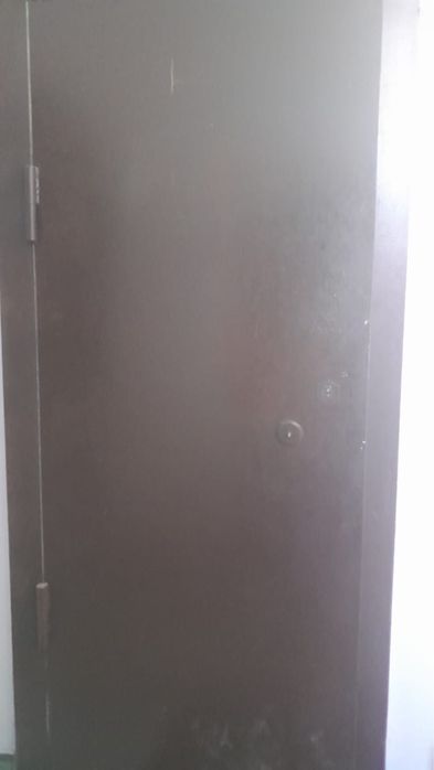 Продам дверь в хорошес состояние