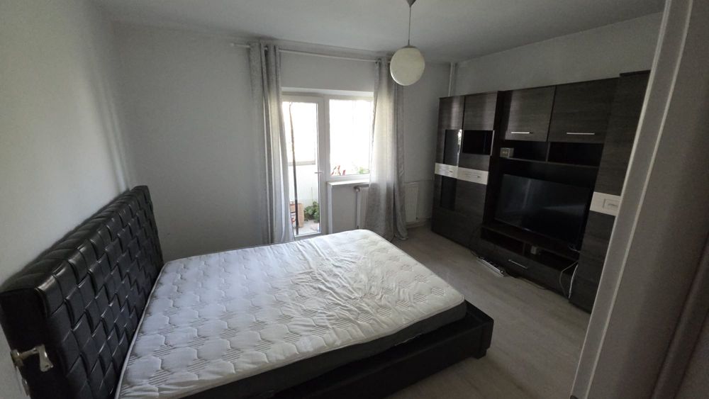 Bucuresti Mall, 2 balcoane, etaj 3/4, 65 mp., zonă verde, liniștită