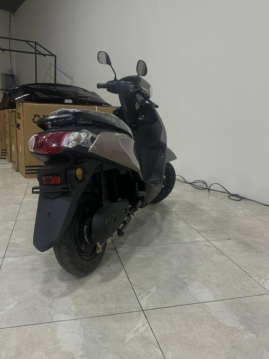 Sukuter bor.                  .