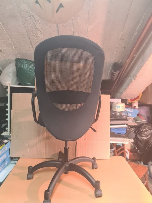 Офис стол въртящ се