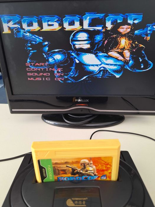 Cartridge video games RoboCop 4