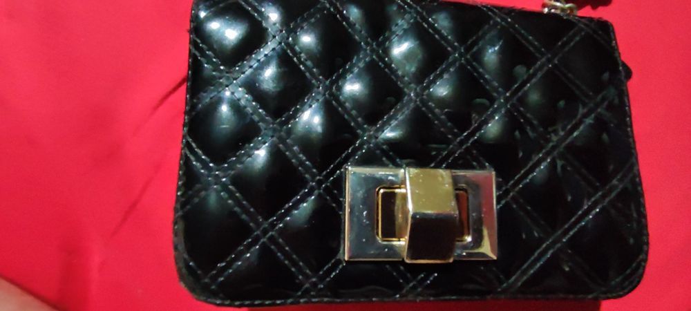 Дамски чанти през рамо