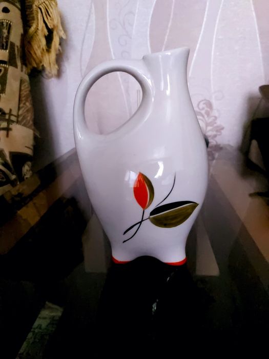 Продаётся кувшин