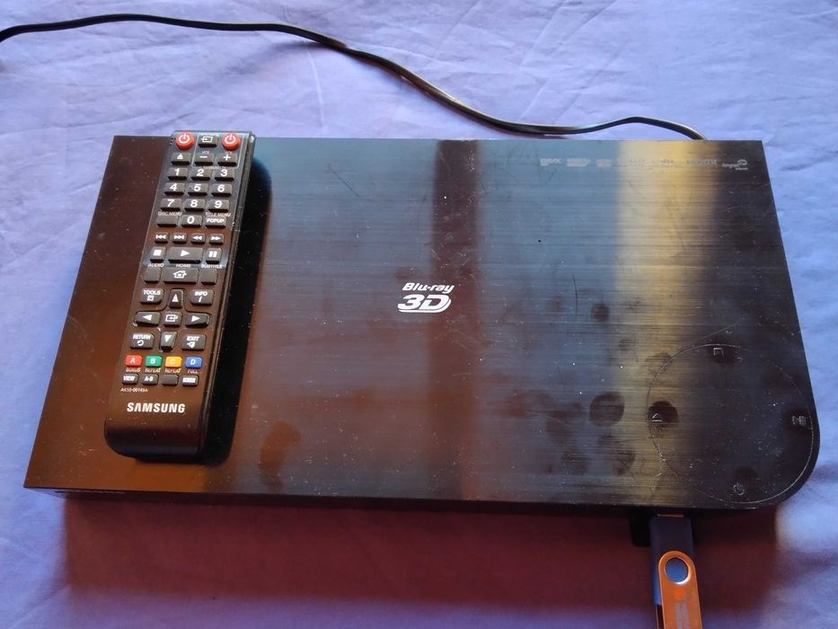 страхотен оригинален 3де Блу Рей дивиди юесби плеър-самсунг