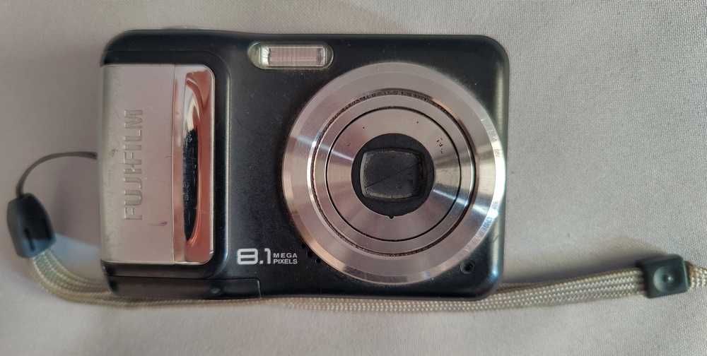 FUJI A850, 8.1 MP, zoom optic 8X