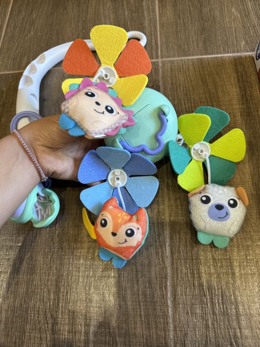 Бебешка музикална играчка/въртележка