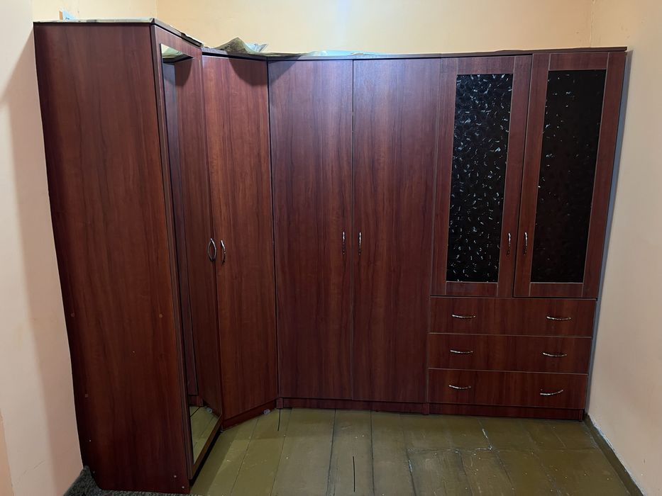 Продам Шкаф в прихожую