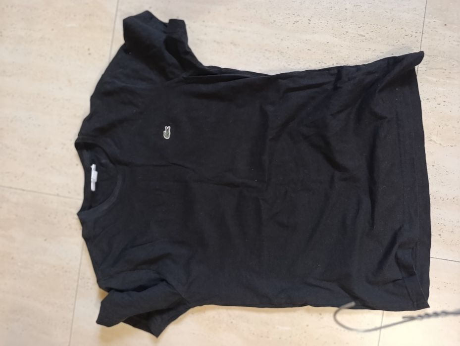 Vând tricou Lacoste