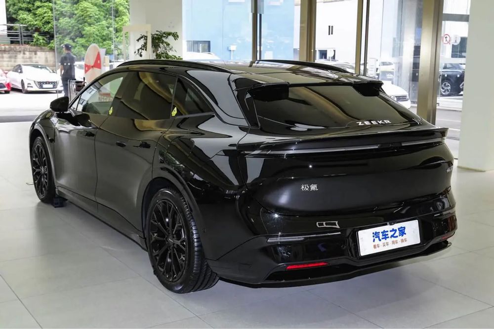 Zeekr 007 GT ………………….