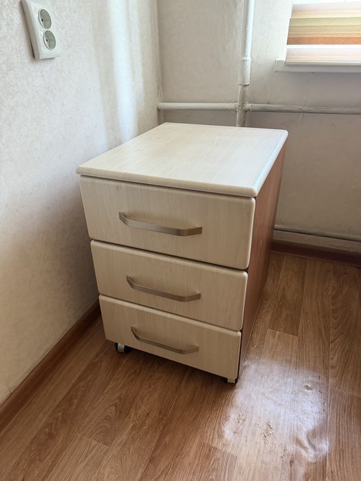 Тумбочка офисная