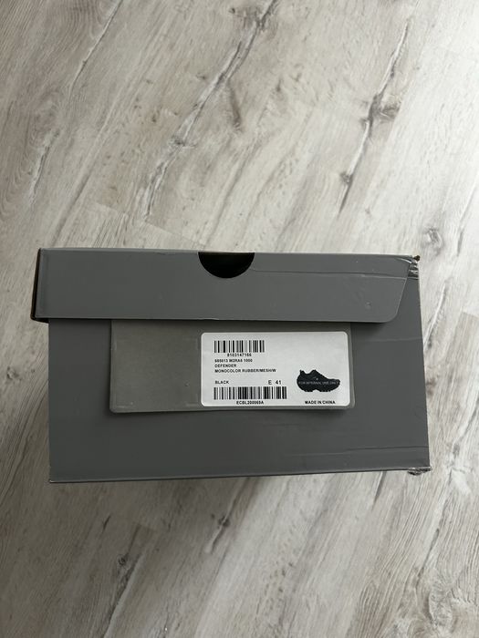 Balenciaga defender