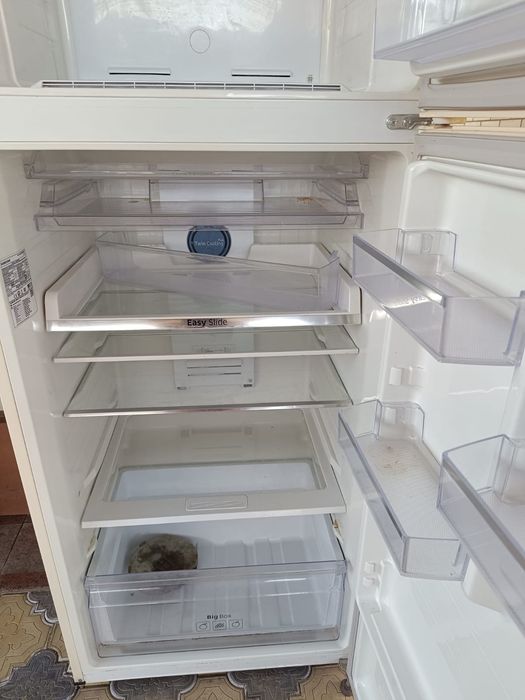 Продам холодильник
