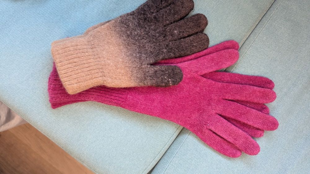 Дамски ръкавици 2 бр.