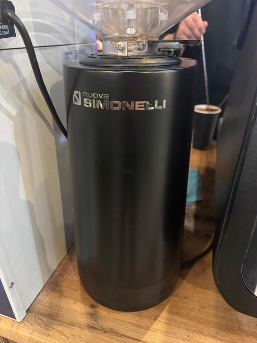 Кофе машинка simoneli