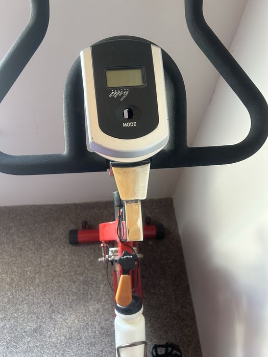 Велотренажер в хорошем состоянии