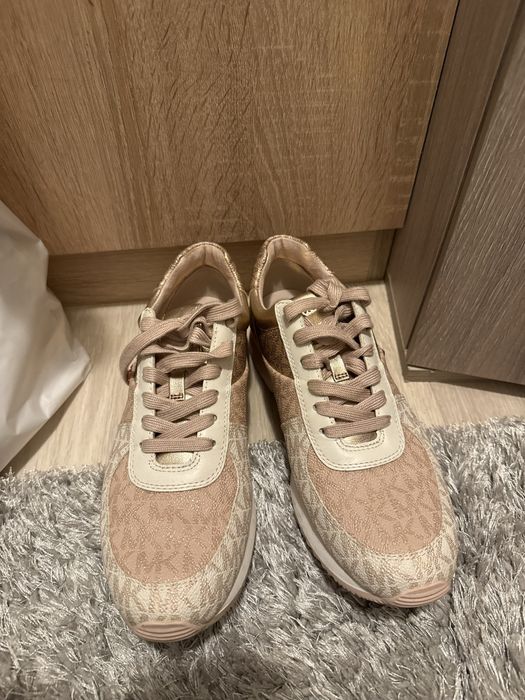 Обувки Michael Kors