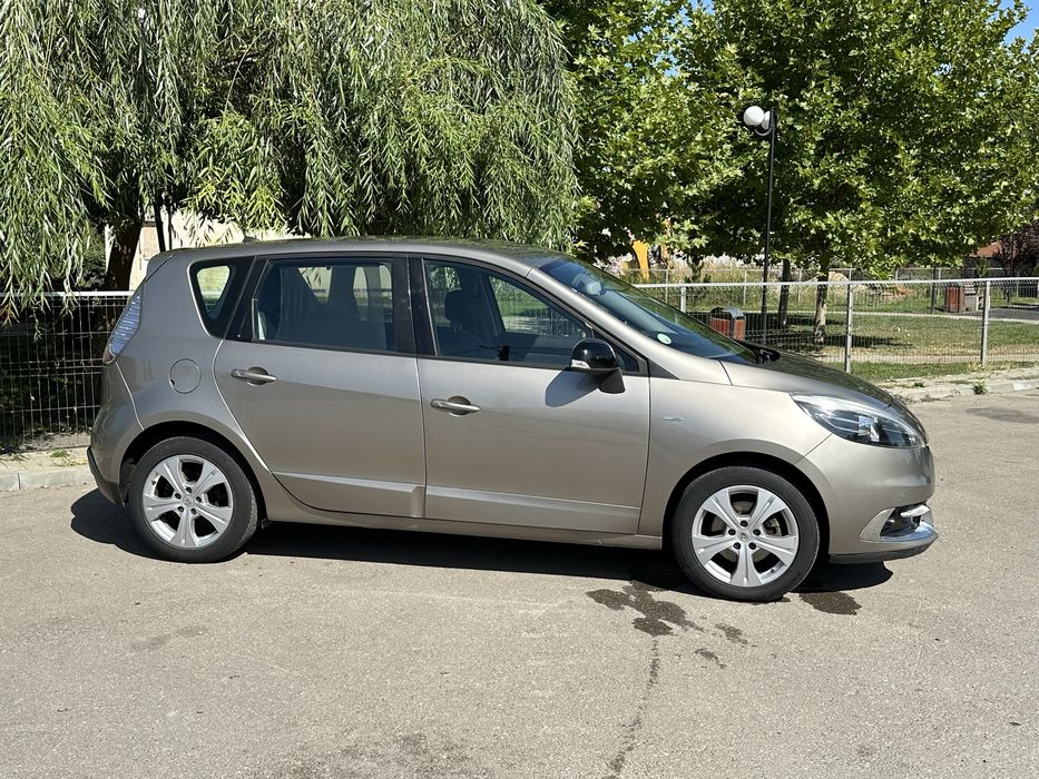 Renault Scenic / 2012 / 1.5 dci / bose