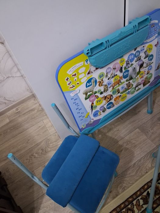 Детский парта  стол стулья