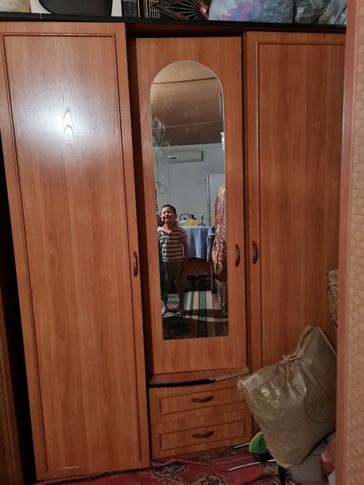 Шифоньерлер сатылады.35000