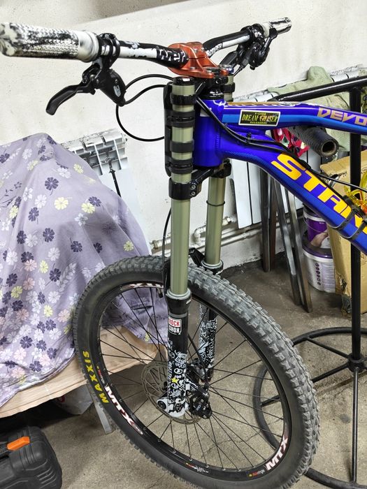 Вилка rockshox boxxer r2c2