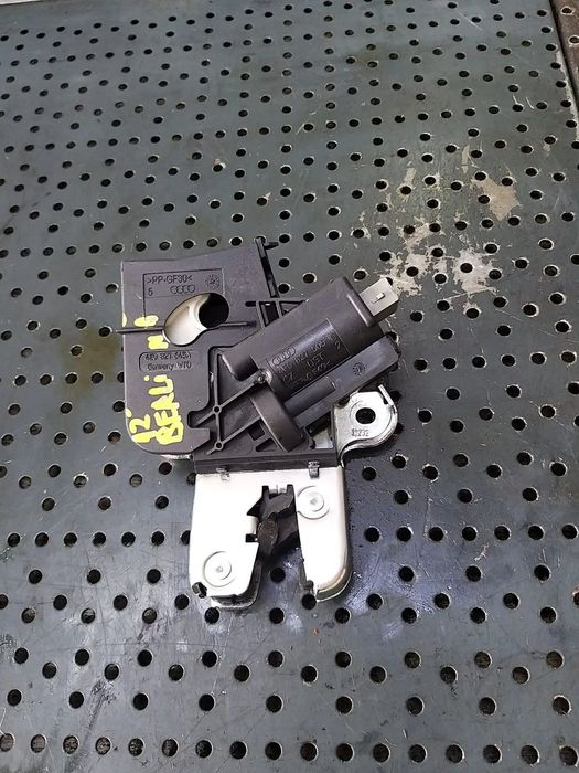 Broasca haion audi a4 b8 8k 4f5827505d