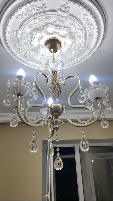 Люстра 8 рожковая