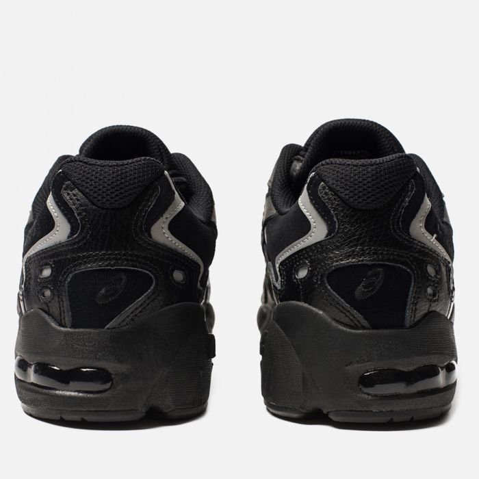 Новые кожаные кроссовки Asics