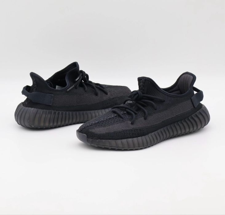 Adidasi Yeezy Boost 350 V2 Black Full Box