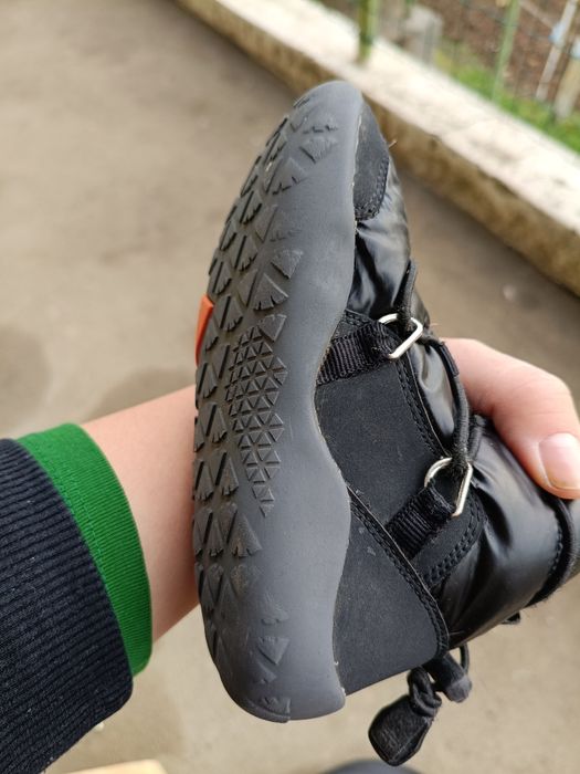 Боси зимне обувки 26 номер