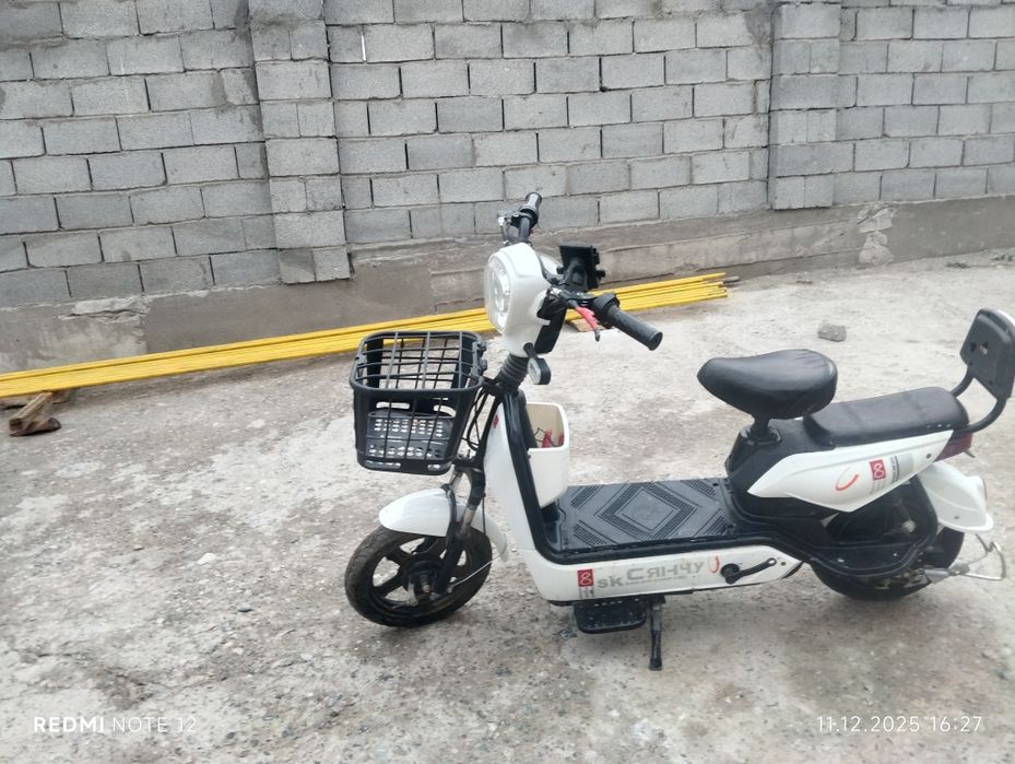 Скутер сатылады 40 к дәңгәлі берем