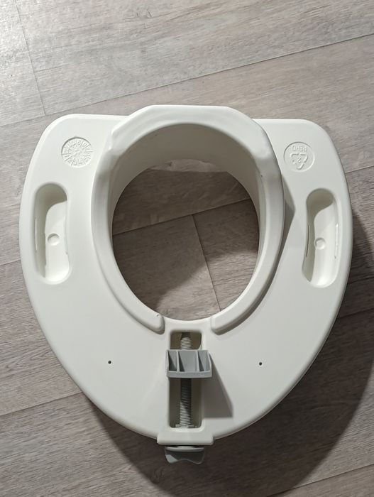 Ходунки и насадка на унитаз