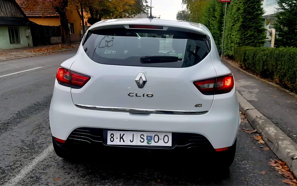 Renault Clio 1.5dci” BASS REFLEX” An Fabrcatie 2013