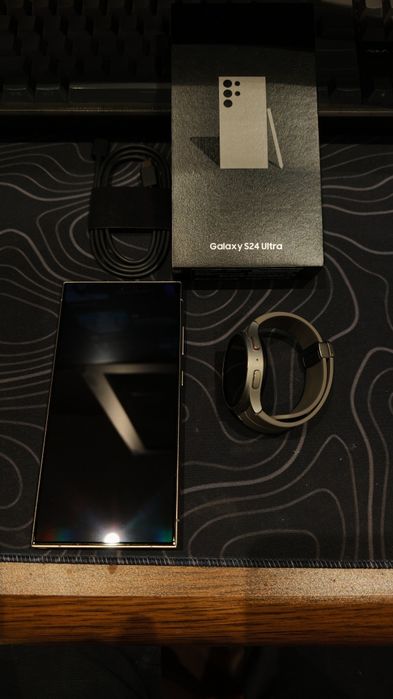 Samsung Galaxy S24 Ultra + Galaxy Watch 5 Pro