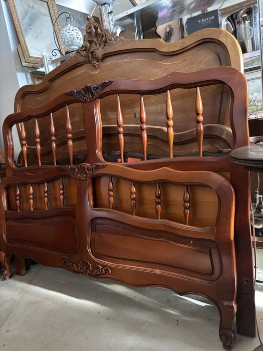 Спалня в стил Луи Филип