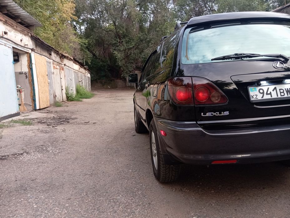 Продам Lexus RX300