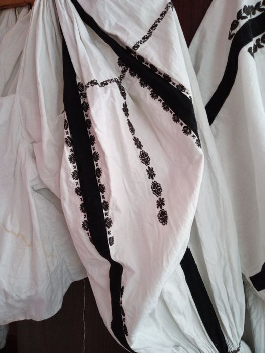 Ie tradițională Tara Fagarasului