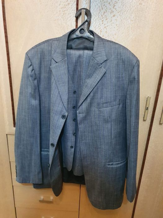 костюмы  мужские