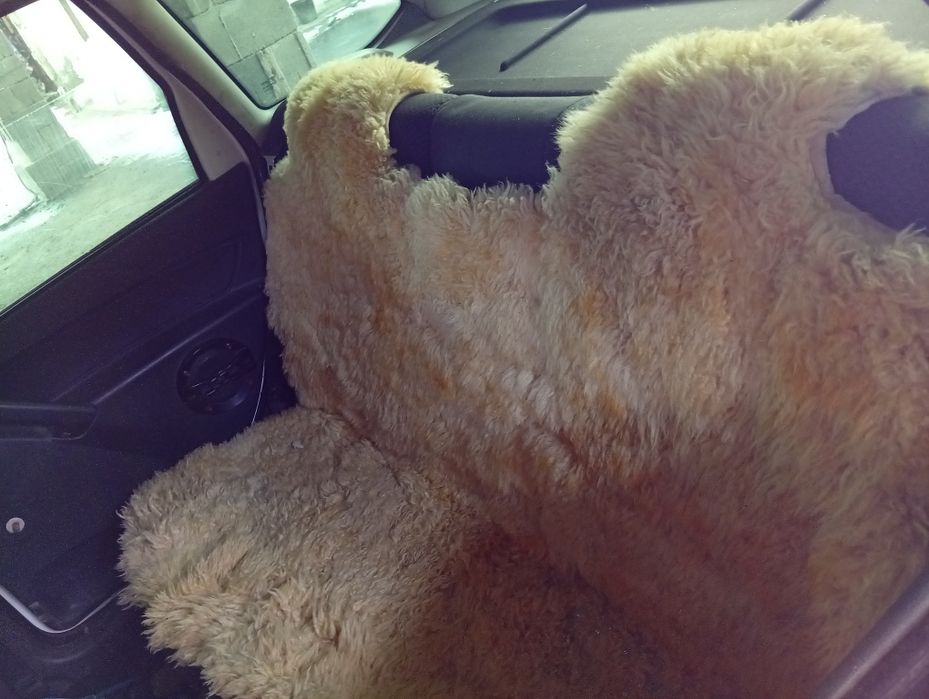 Продам зимние чехлы.