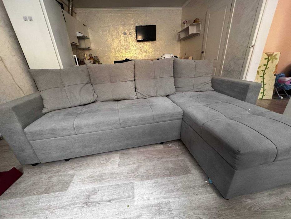 Продам диван угловой