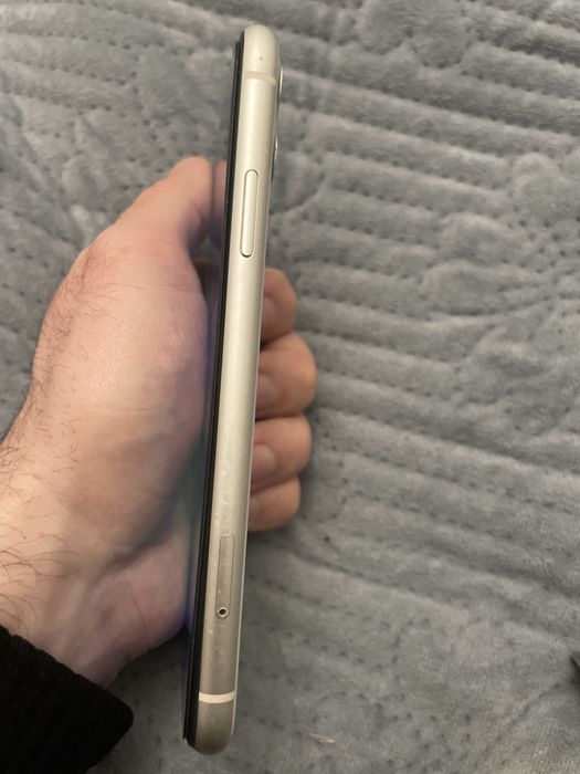 Продам айфон 11 128гб