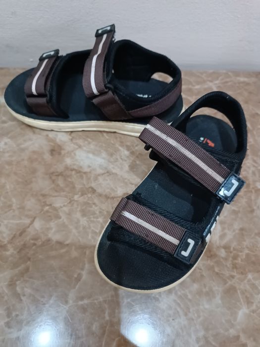 Сандалии и тапочки