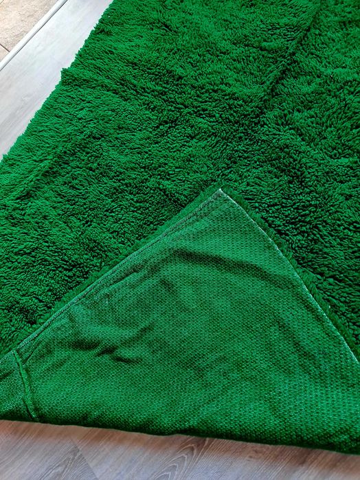 Нов вълнен китеник - червен, зелен и оранжев