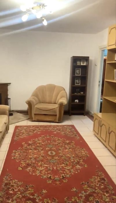 Apartament de închiriat – Spațios, stradal, poziție excelentă!